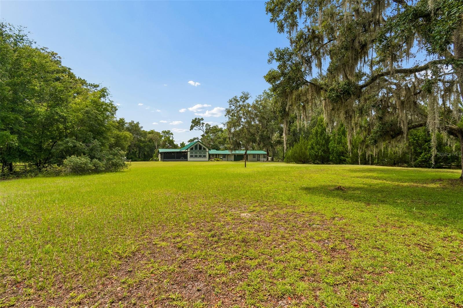 ROYAL OAKS RETREATS - Residential