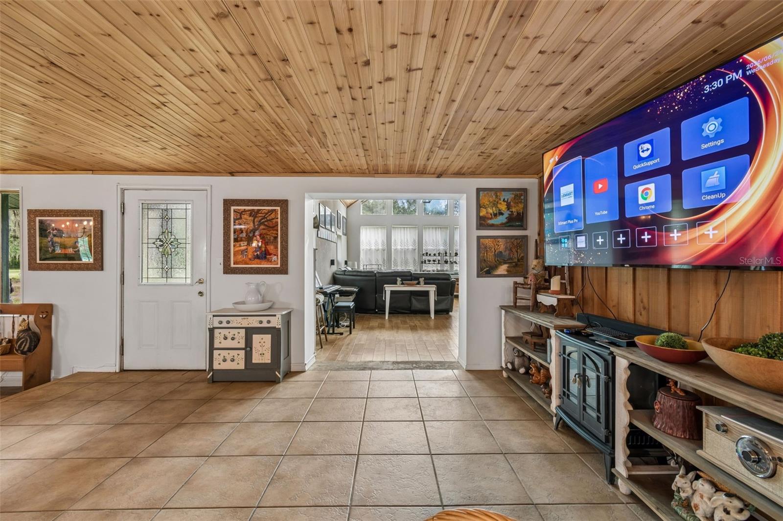 ROYAL OAKS RETREATS - Residential