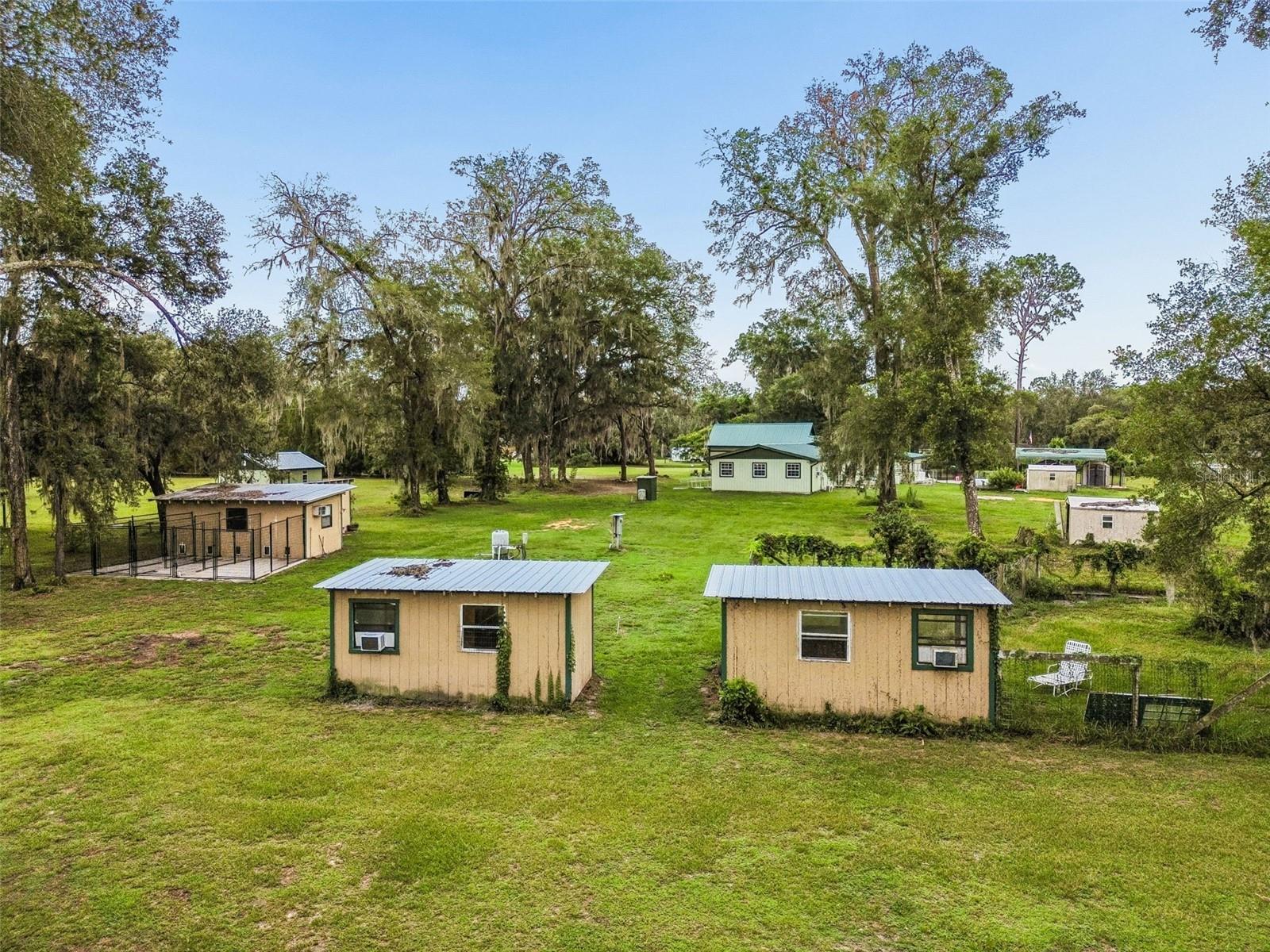 ROYAL OAKS RETREATS - Residential