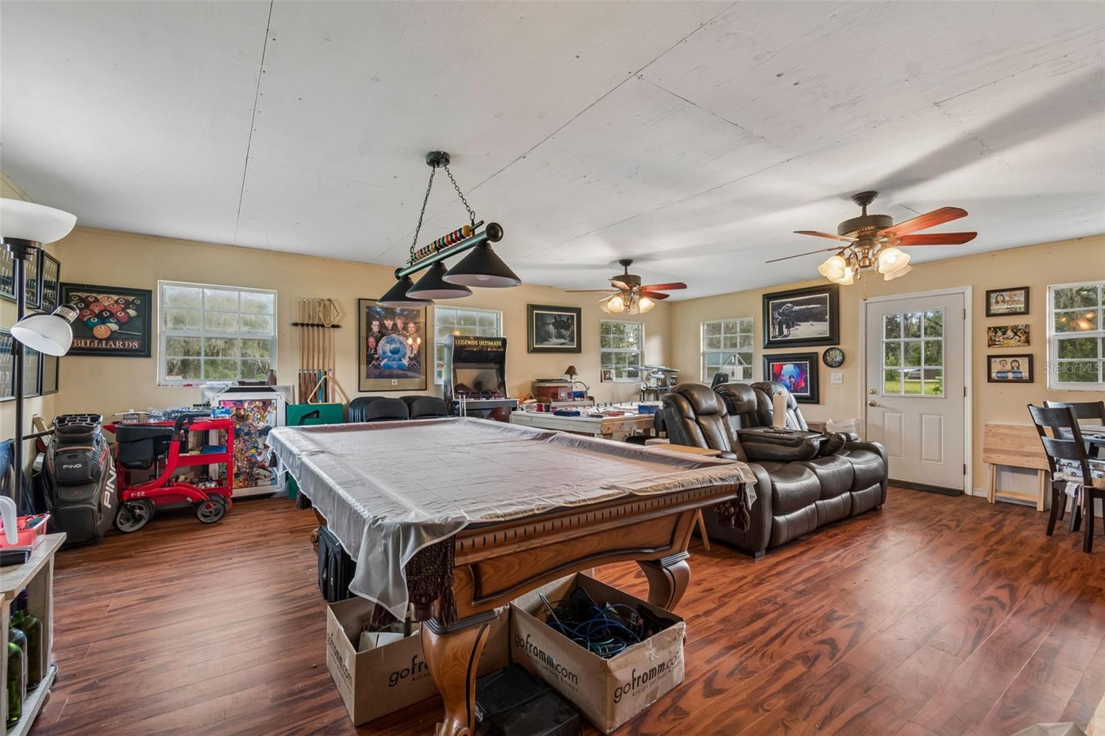 ROYAL OAKS RETREATS - Residential