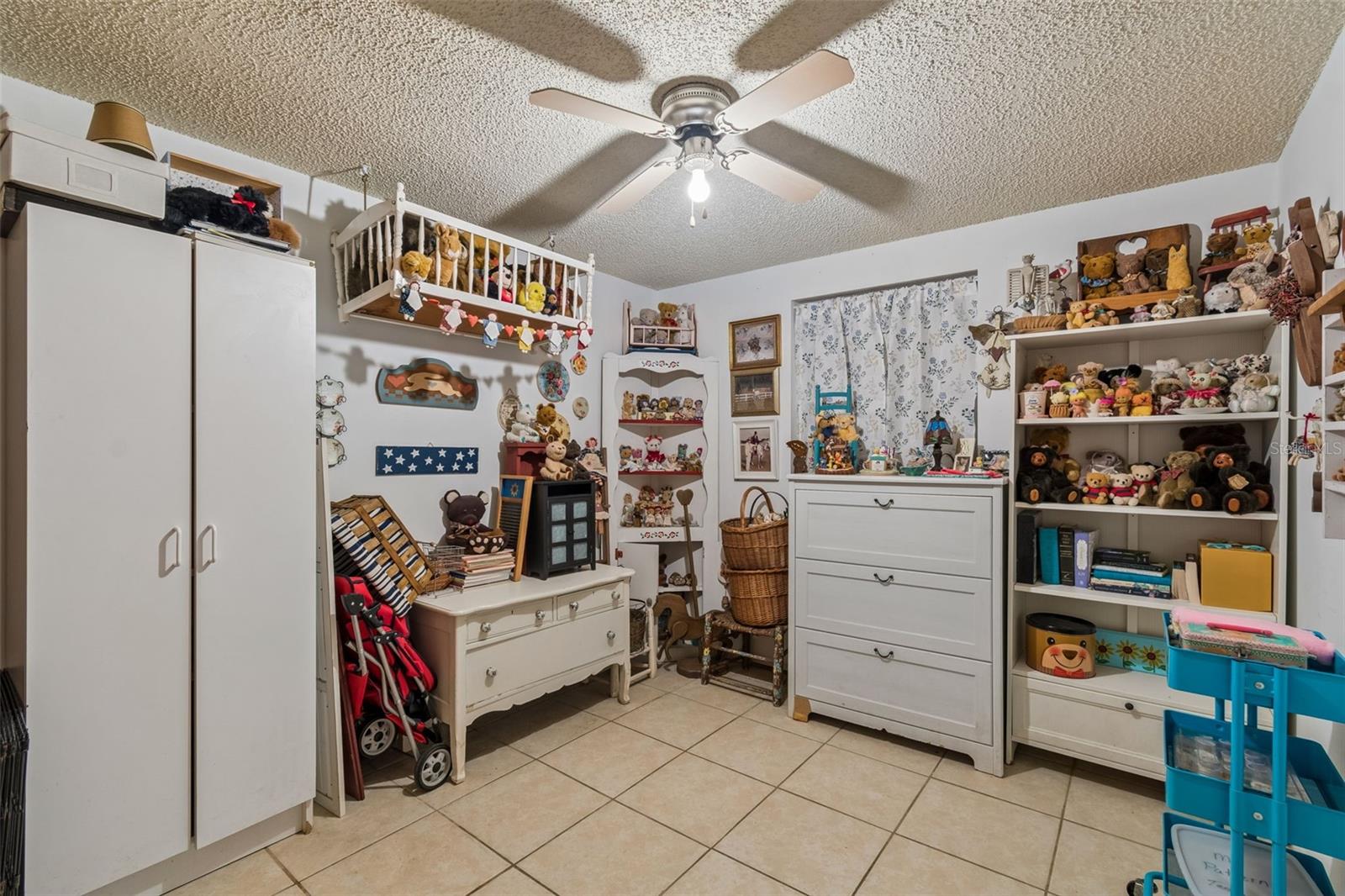ROYAL OAKS RETREATS - Residential