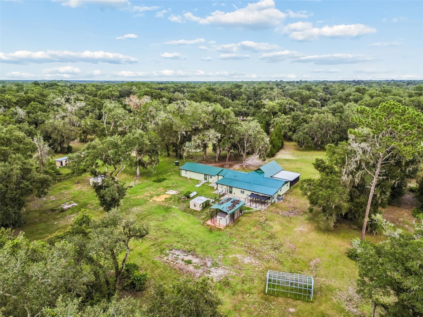 ROYAL OAKS RETREATS - Residential