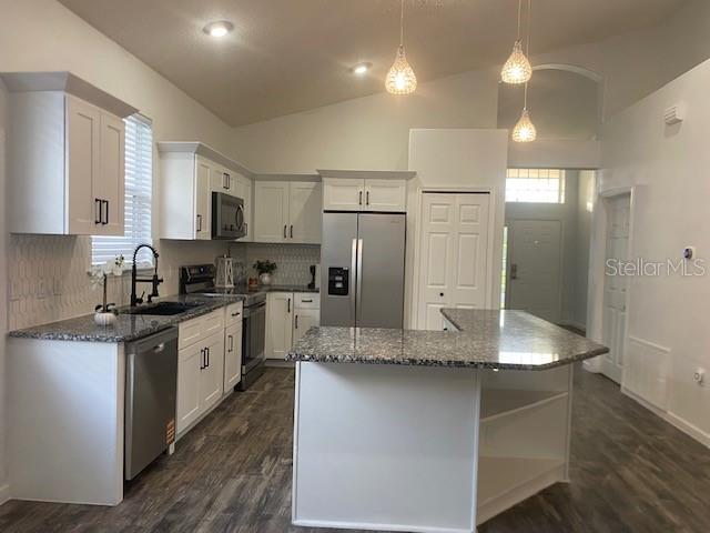 ISLEBROOK PH 01 - Residential Lease