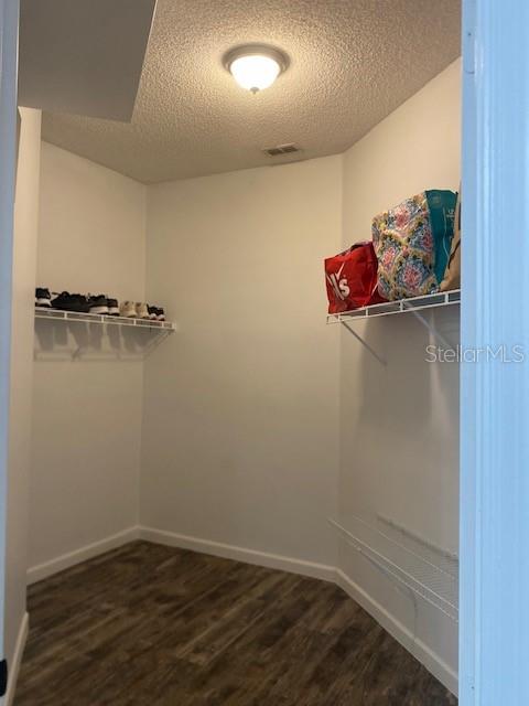ISLEBROOK PH 01 - Residential Lease