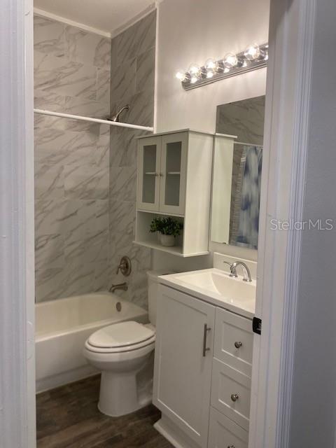 ISLEBROOK PH 01 - Residential Lease