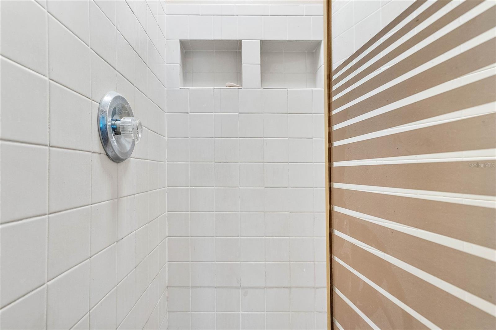 HARGRAVES SUB - Residential Lease