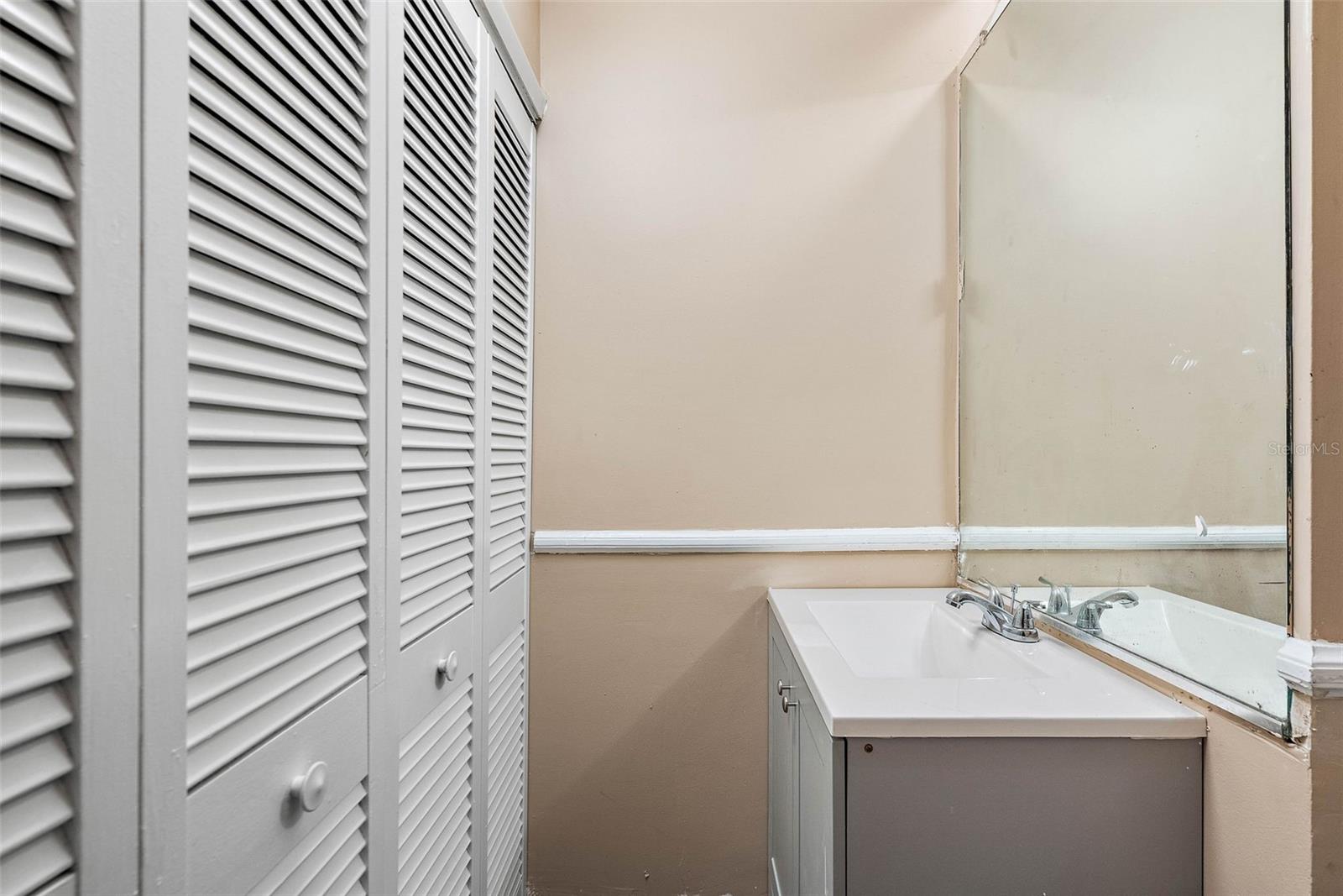 HARGRAVES SUB - Residential Lease