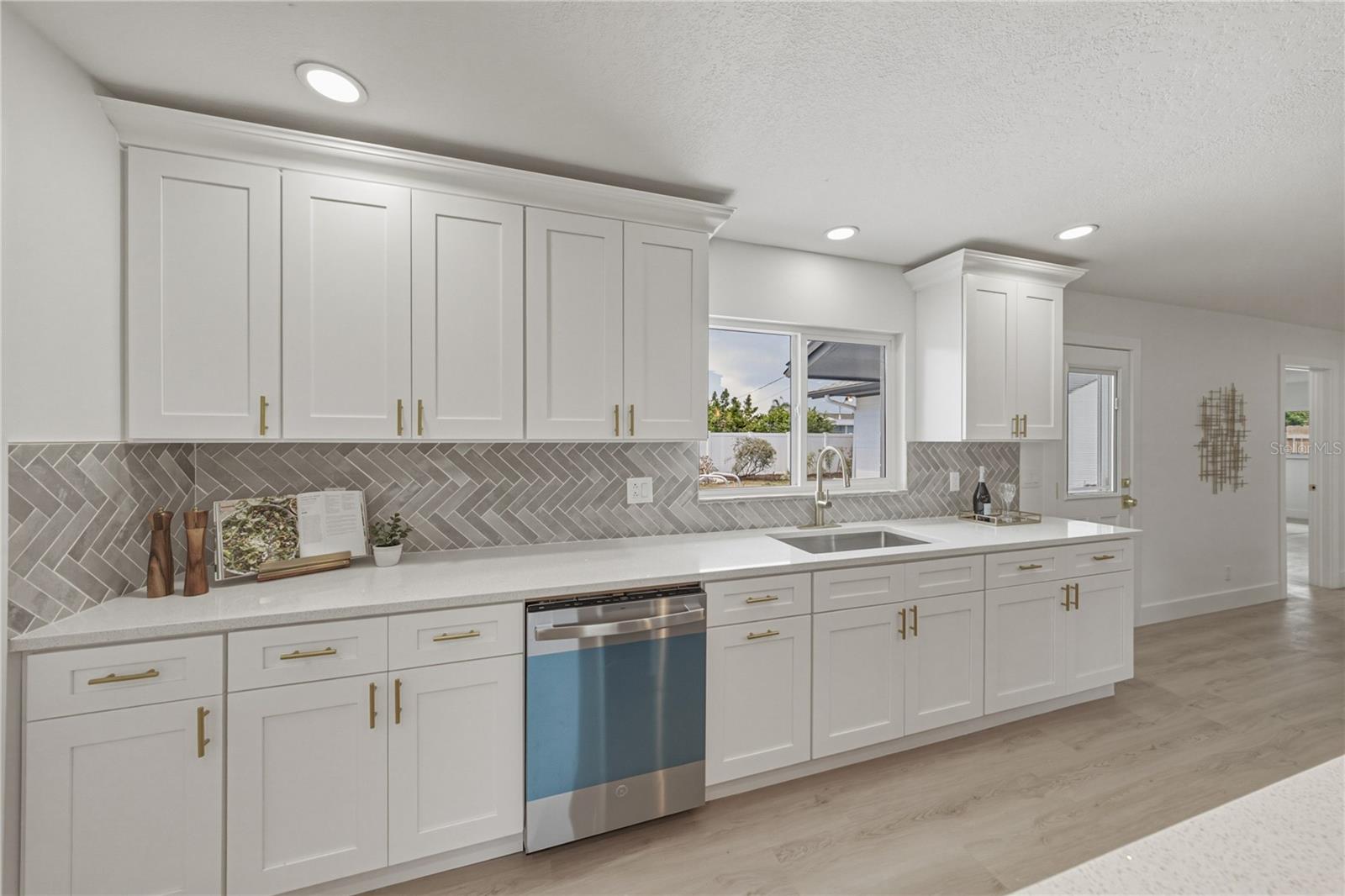 COUNTRY CLUB HEIGHTS FIRST ADD - Residential