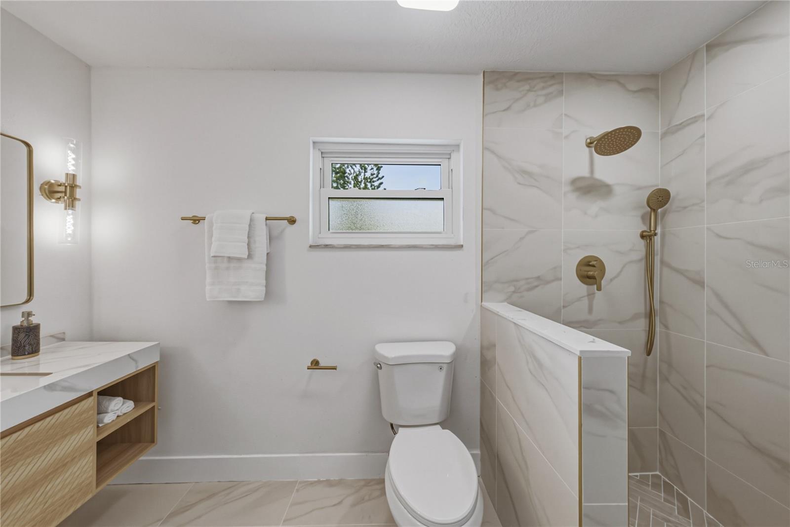 COUNTRY CLUB HEIGHTS FIRST ADD - Residential