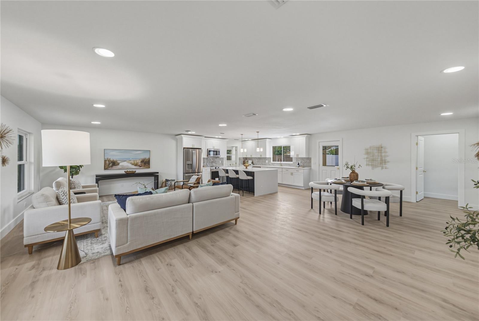 COUNTRY CLUB HEIGHTS FIRST ADD - Residential