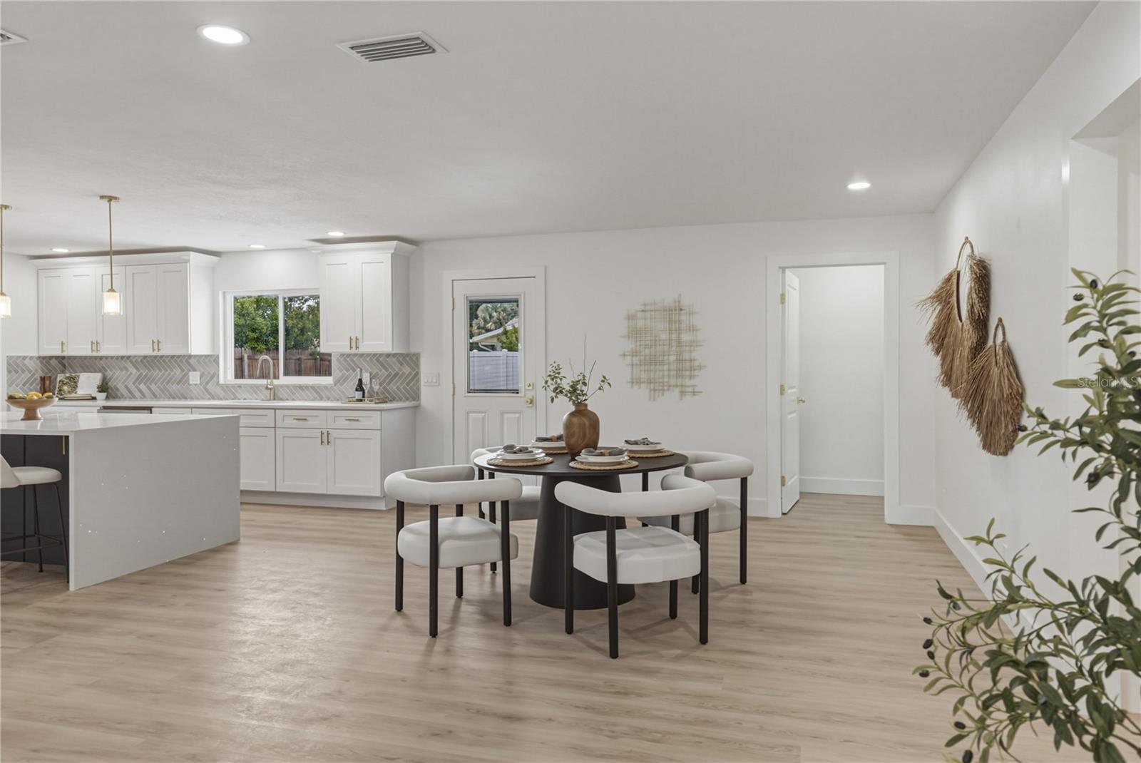 COUNTRY CLUB HEIGHTS FIRST ADD - Residential