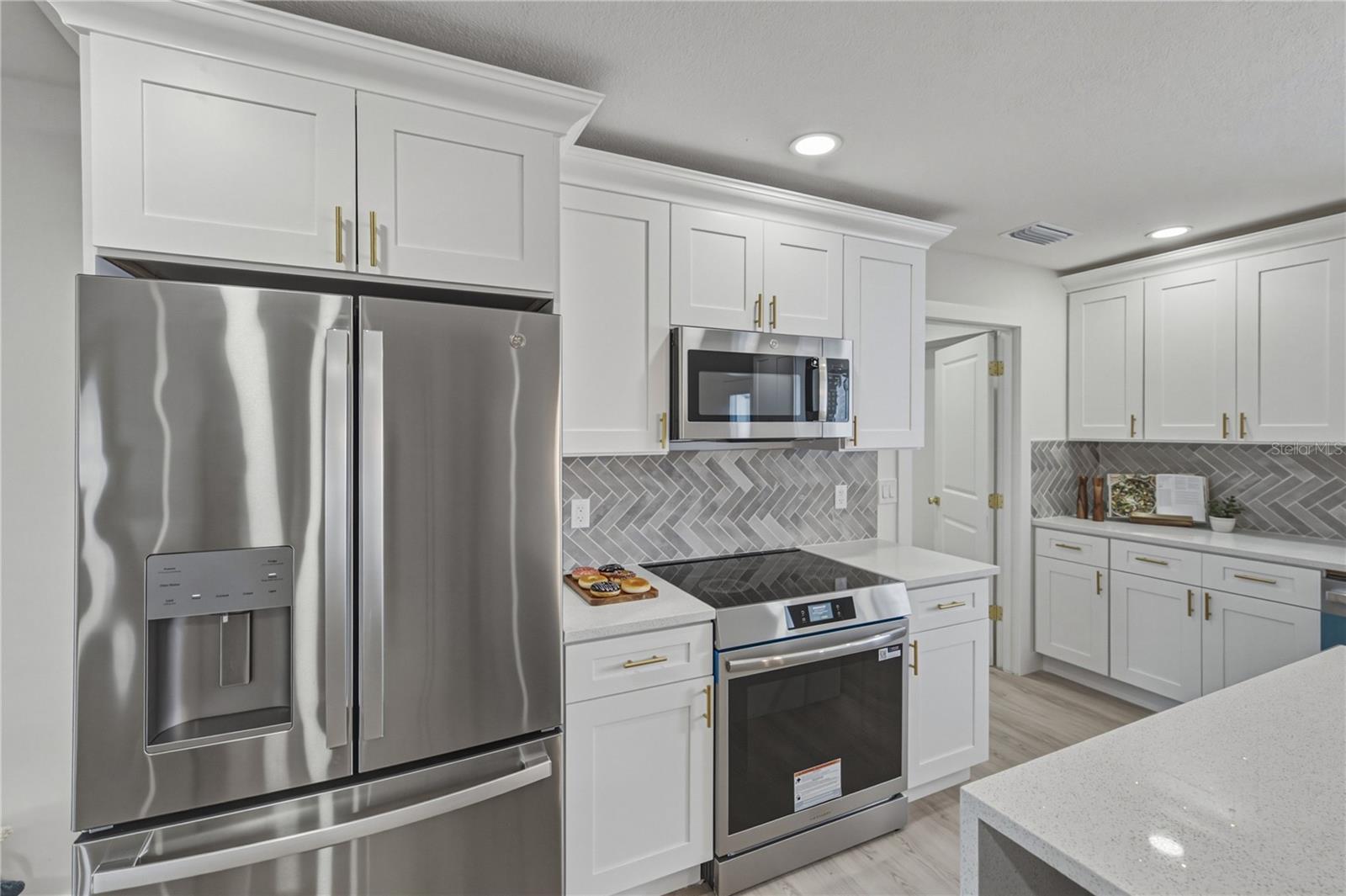 COUNTRY CLUB HEIGHTS FIRST ADD - Residential