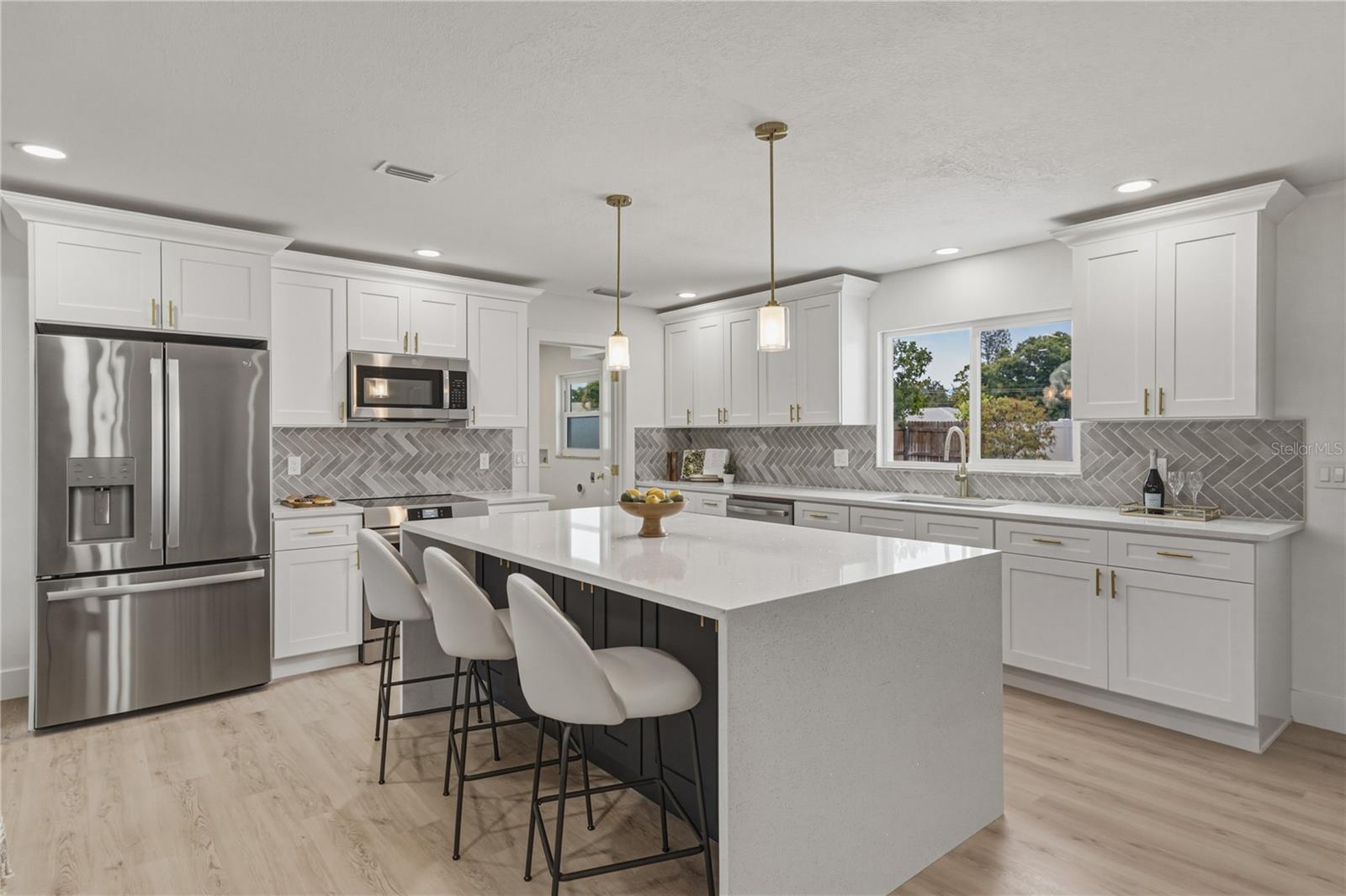 COUNTRY CLUB HEIGHTS FIRST ADD - Residential