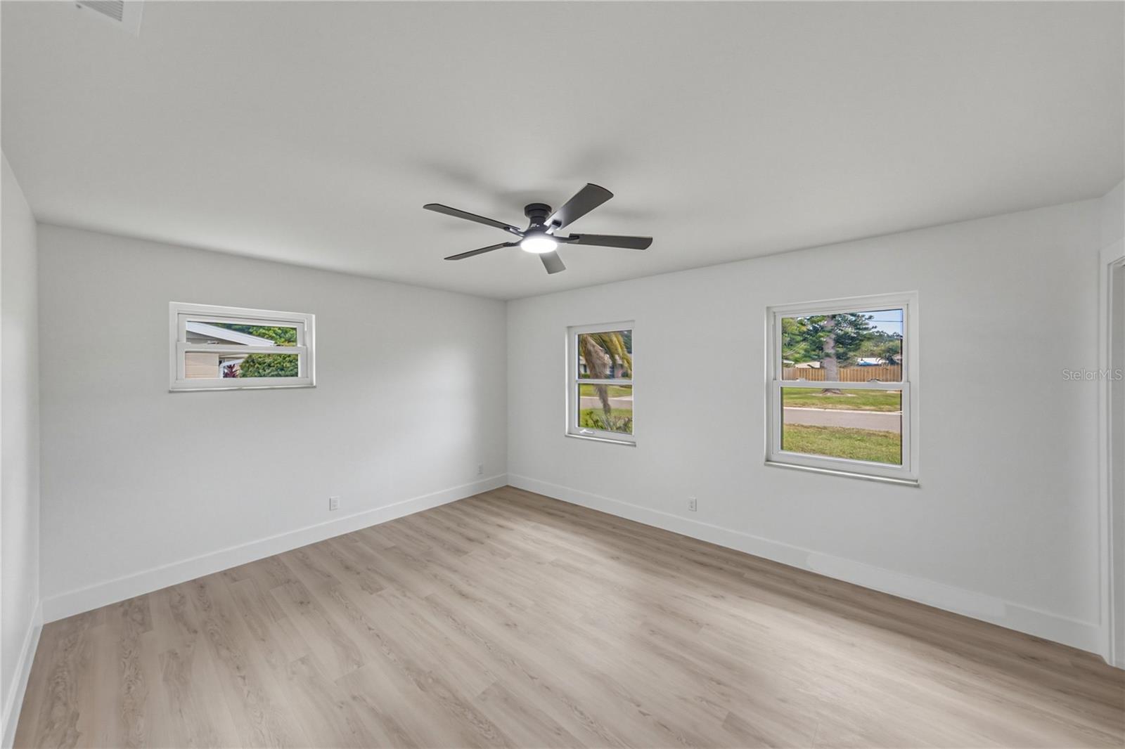 COUNTRY CLUB HEIGHTS FIRST ADD - Residential