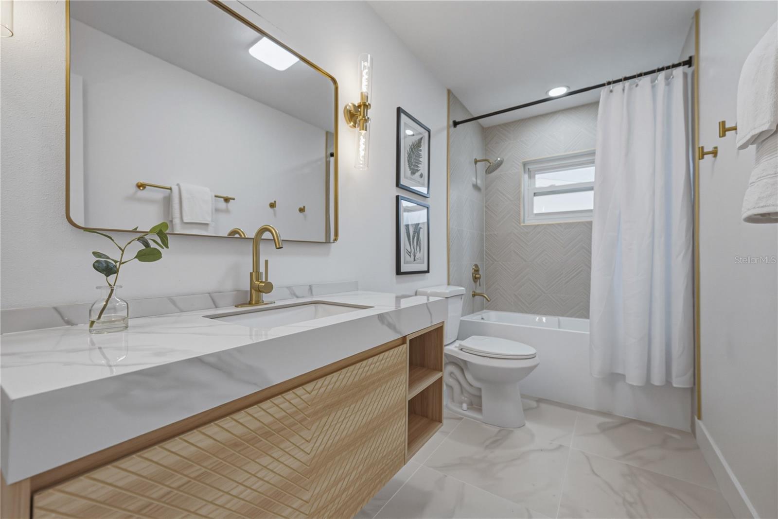 COUNTRY CLUB HEIGHTS FIRST ADD - Residential