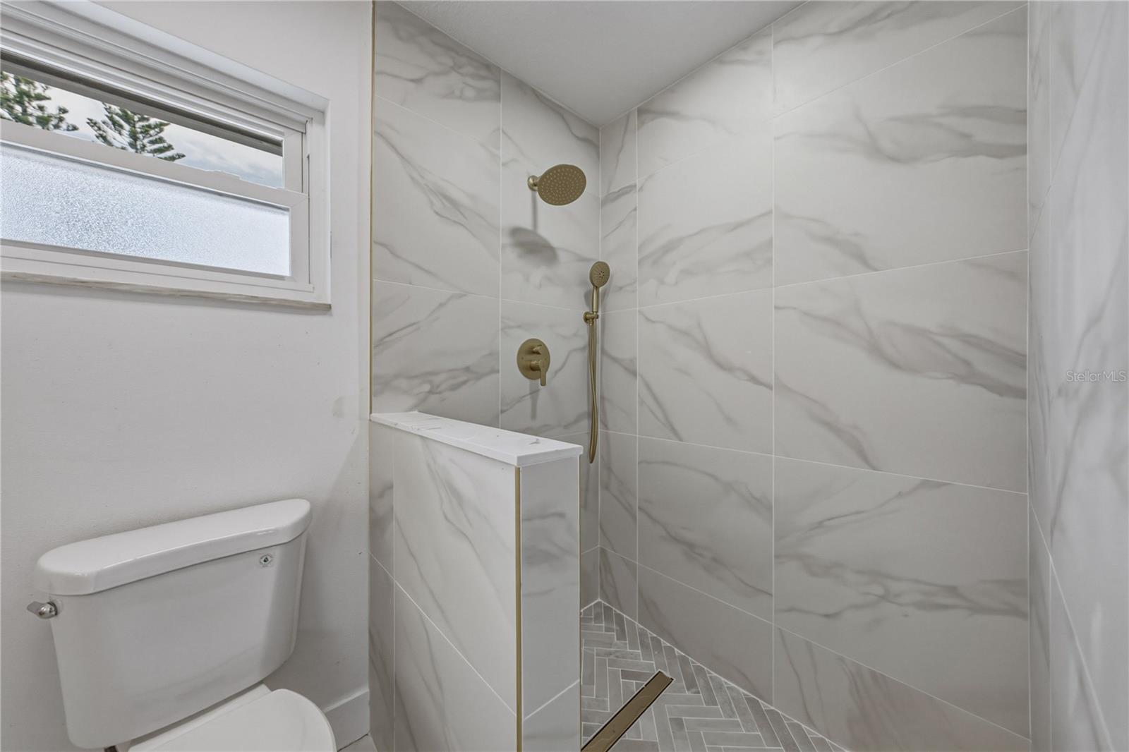 COUNTRY CLUB HEIGHTS FIRST ADD - Residential