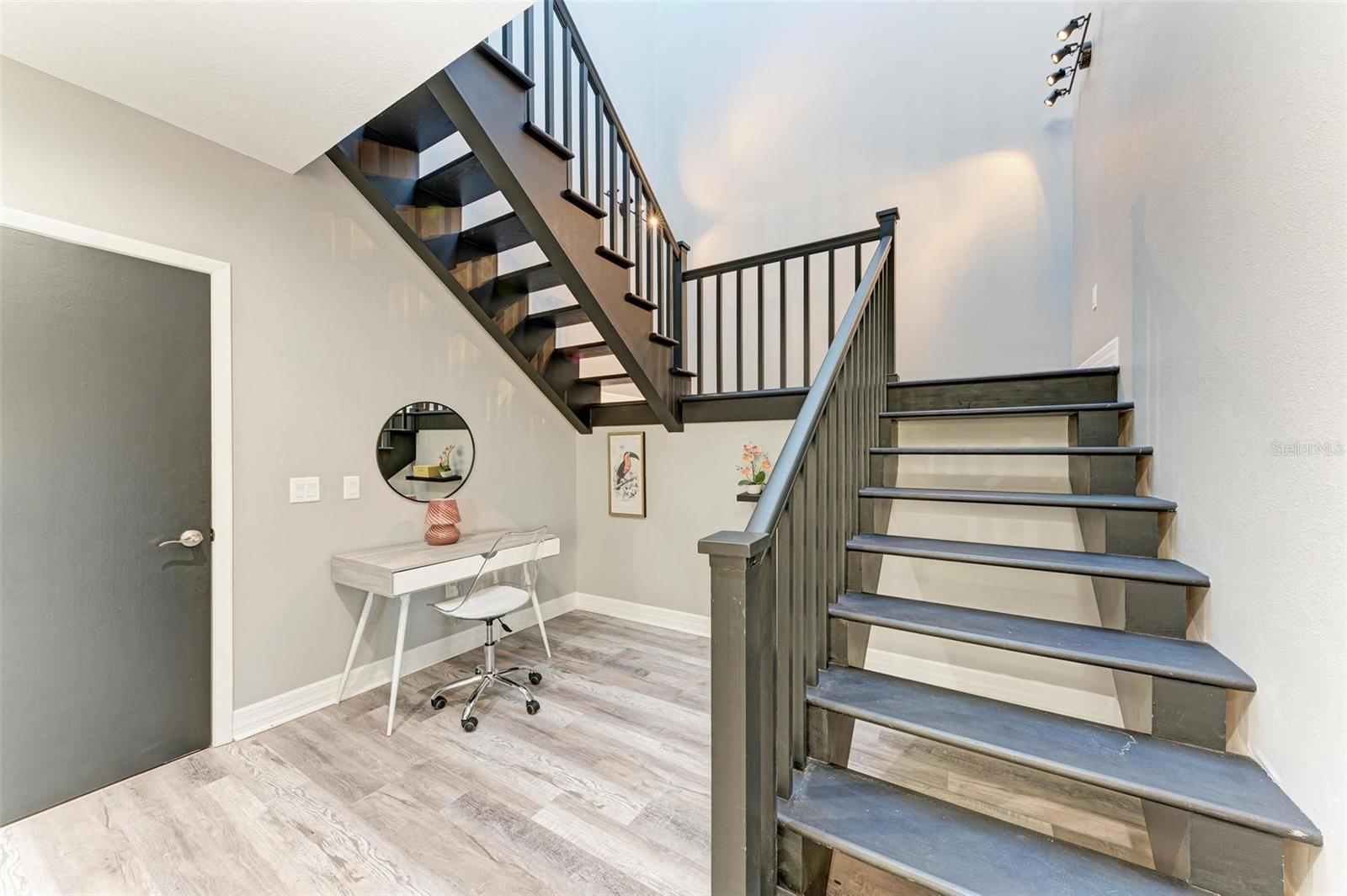 LEWIS CIRCLE - Residential