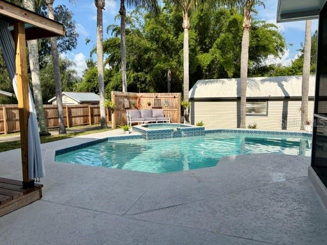 HARBOR HILL PARK - Residential