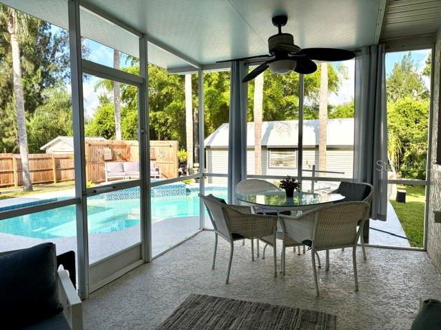 HARBOR HILL PARK - Residential