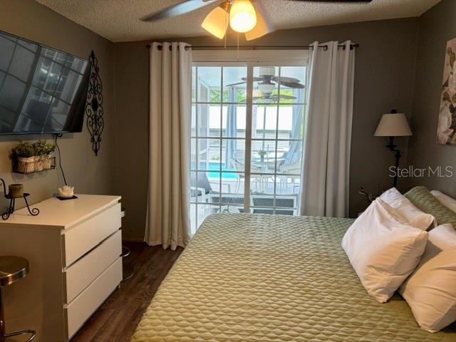 HARBOR HILL PARK - Residential