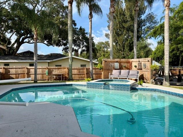 HARBOR HILL PARK - Residential
