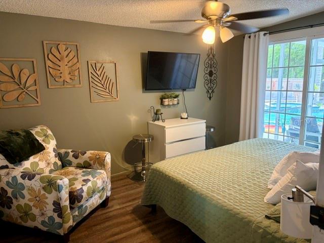 HARBOR HILL PARK - Residential