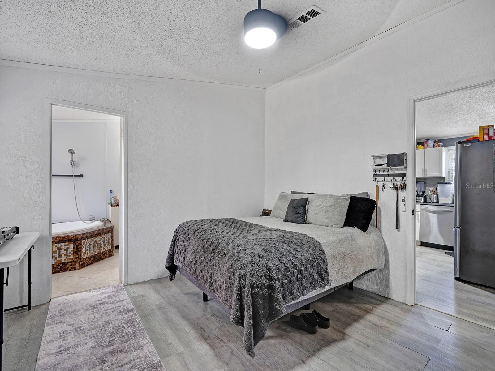 MOON LAKE ESTATES - Residential