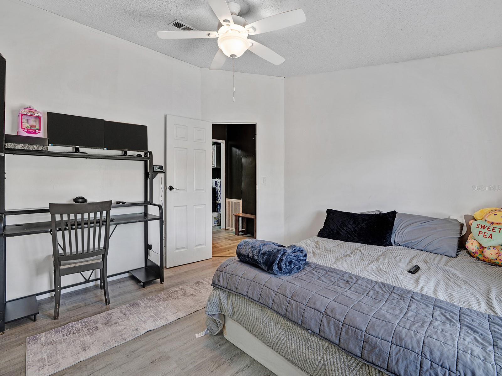 MOON LAKE ESTATES - Residential