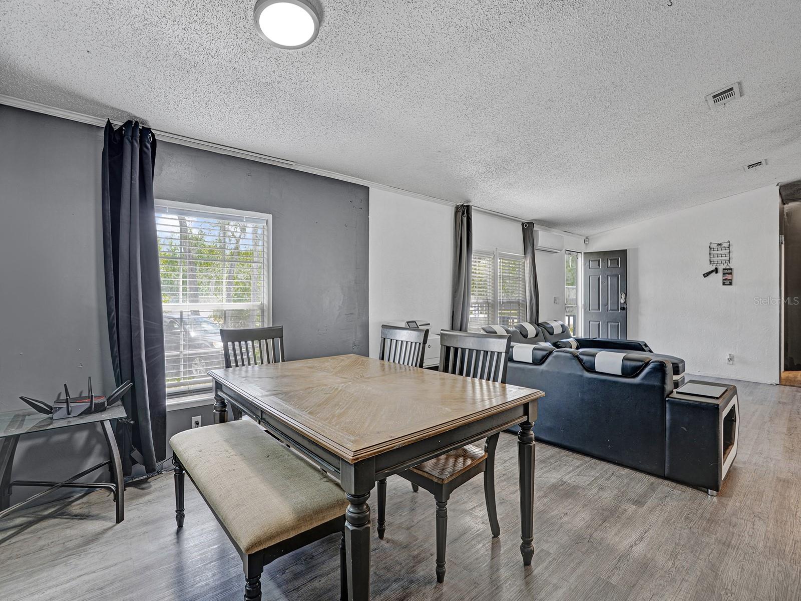 MOON LAKE ESTATES - Residential