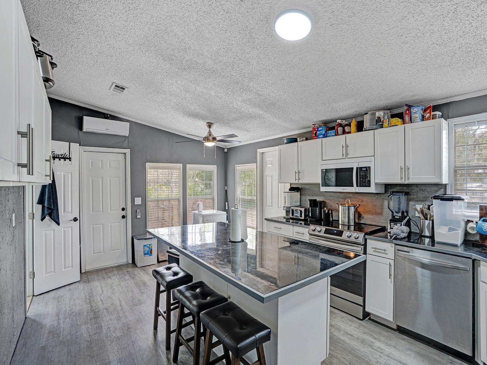 MOON LAKE ESTATES - Residential