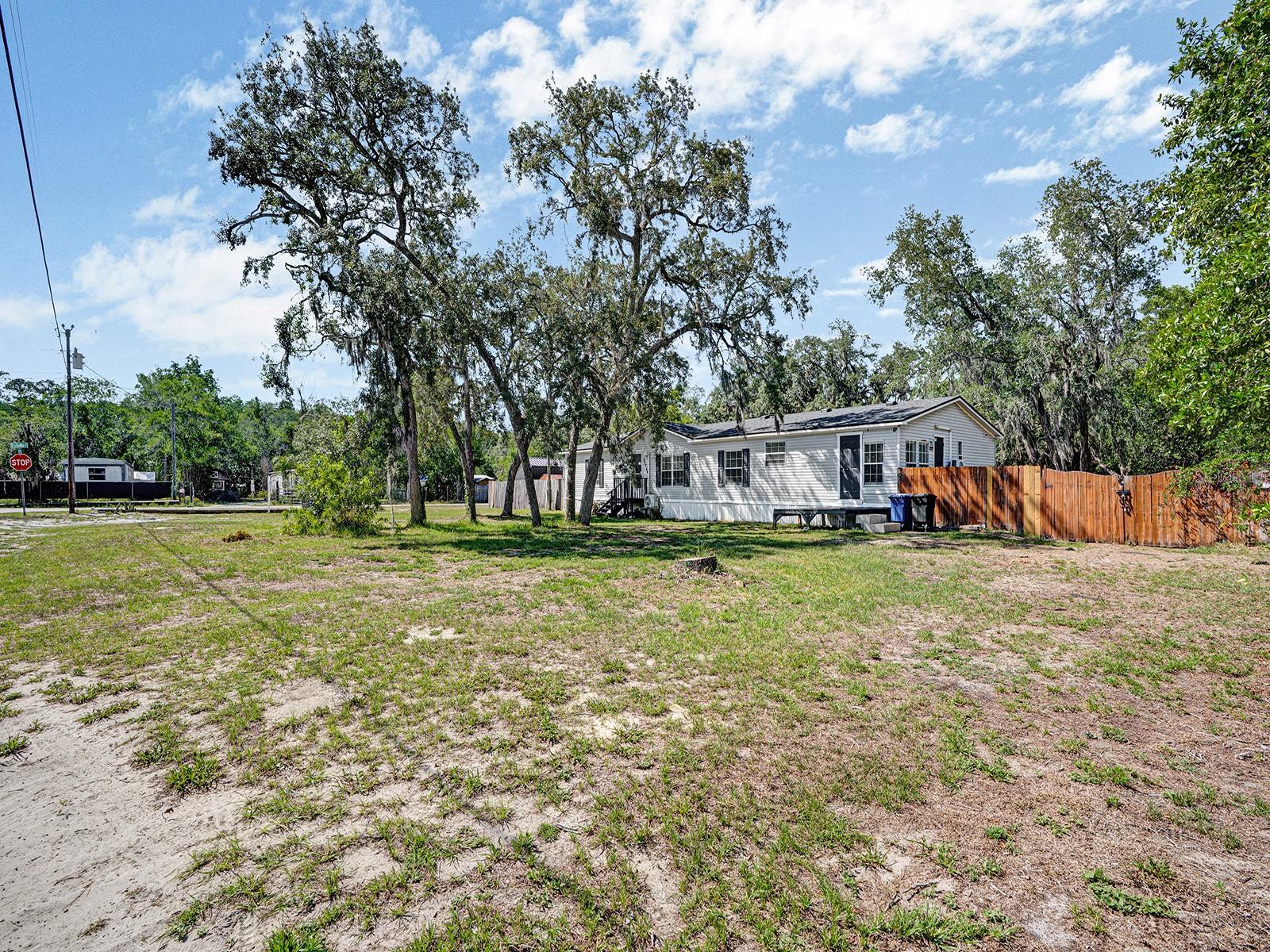 MOON LAKE ESTATES - Residential