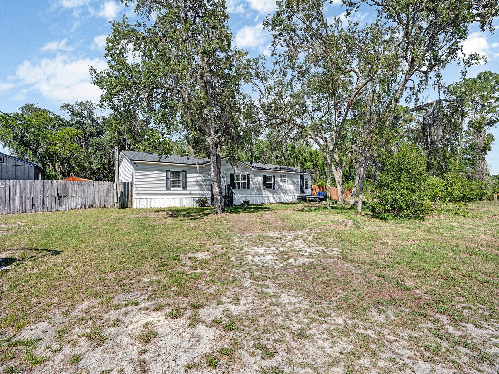 MOON LAKE ESTATES - Residential