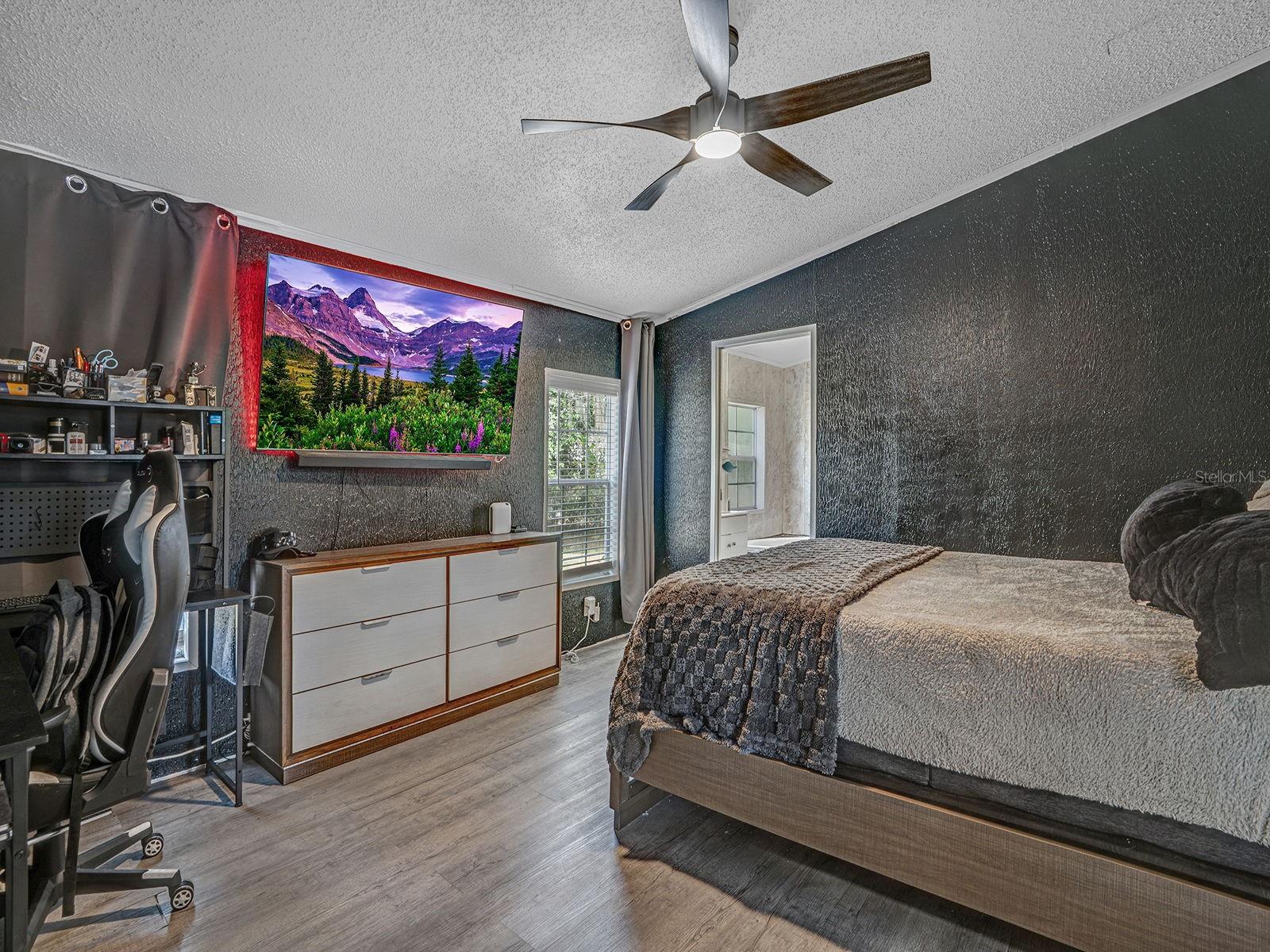 MOON LAKE ESTATES - Residential