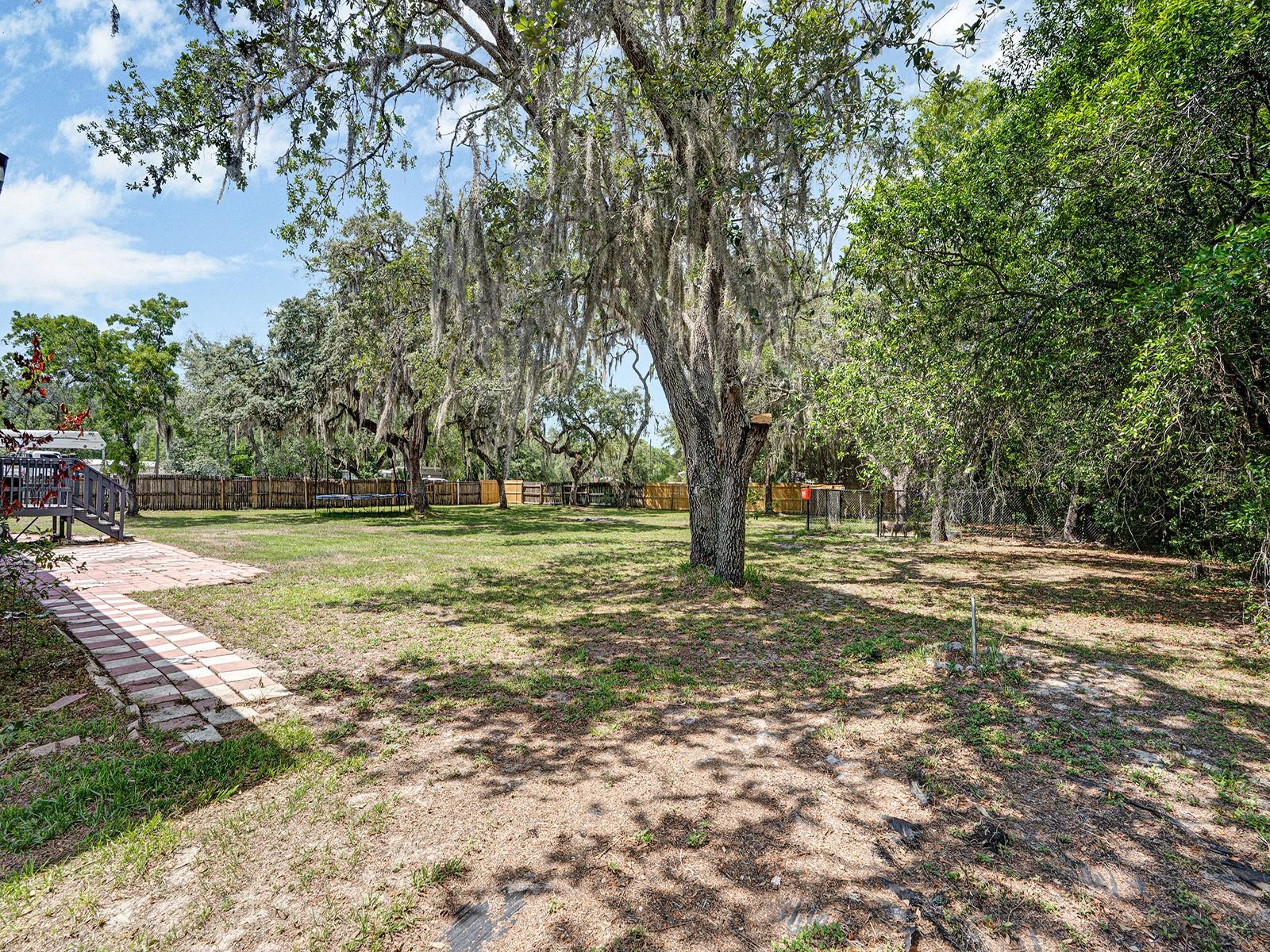 MOON LAKE ESTATES - Residential
