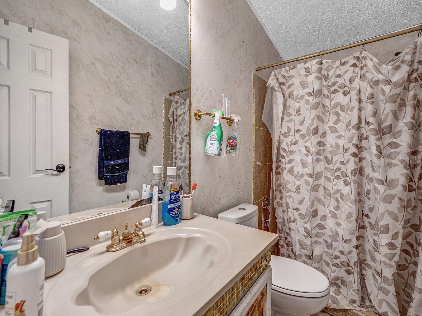 MOON LAKE ESTATES - Residential