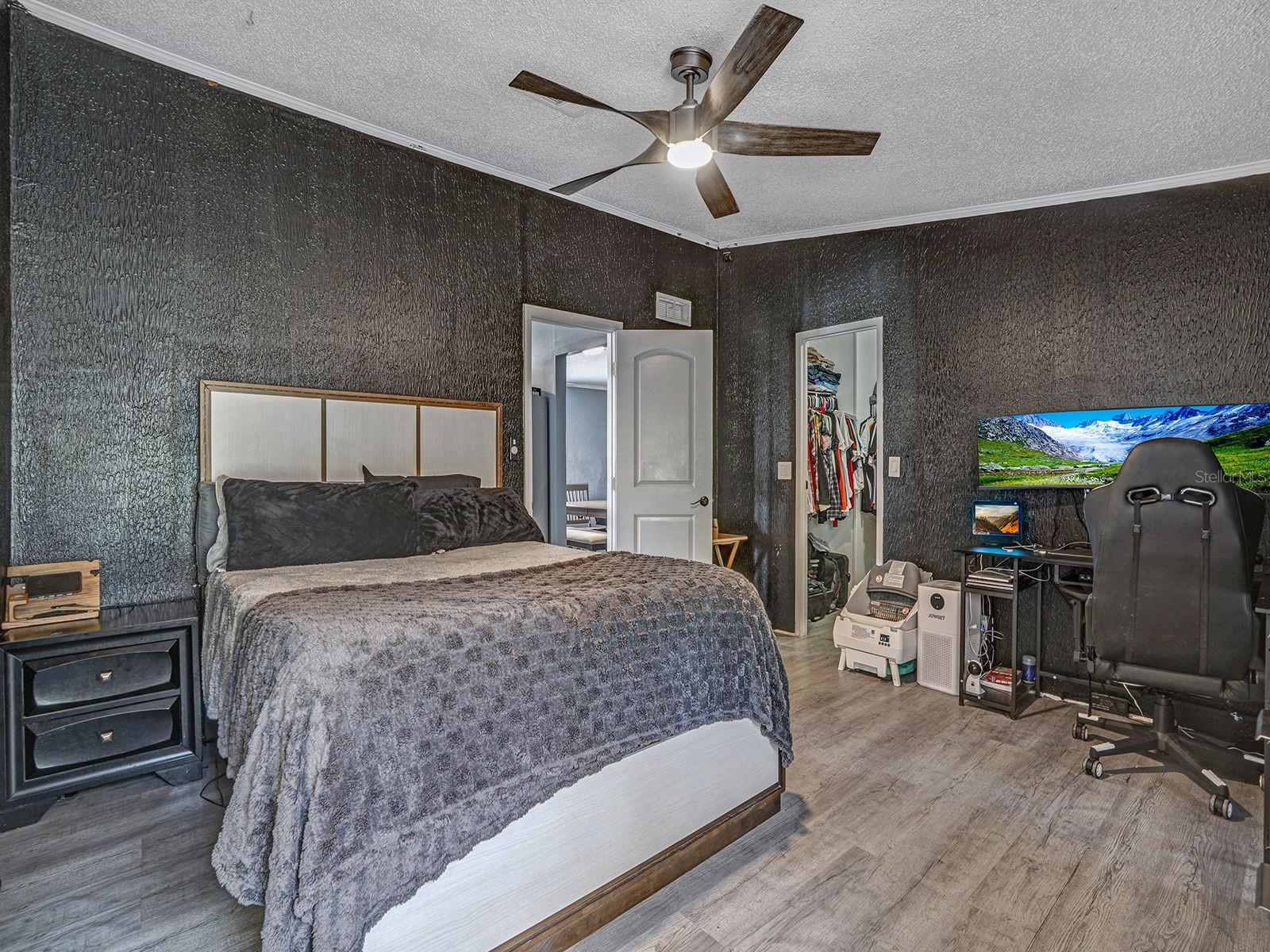 MOON LAKE ESTATES - Residential