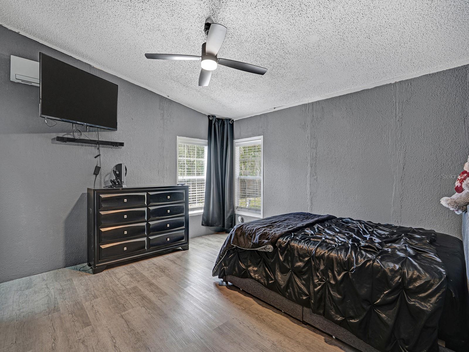 MOON LAKE ESTATES - Residential