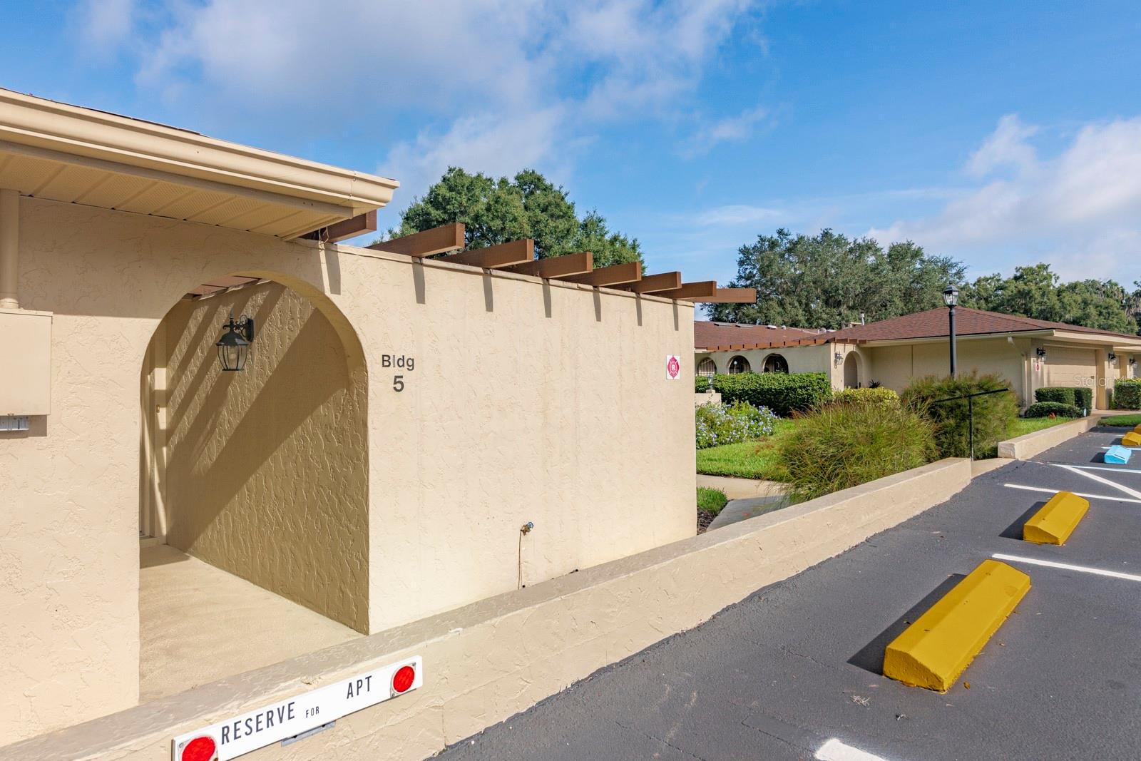 LAKE DORA VILLAS - Residential Lease