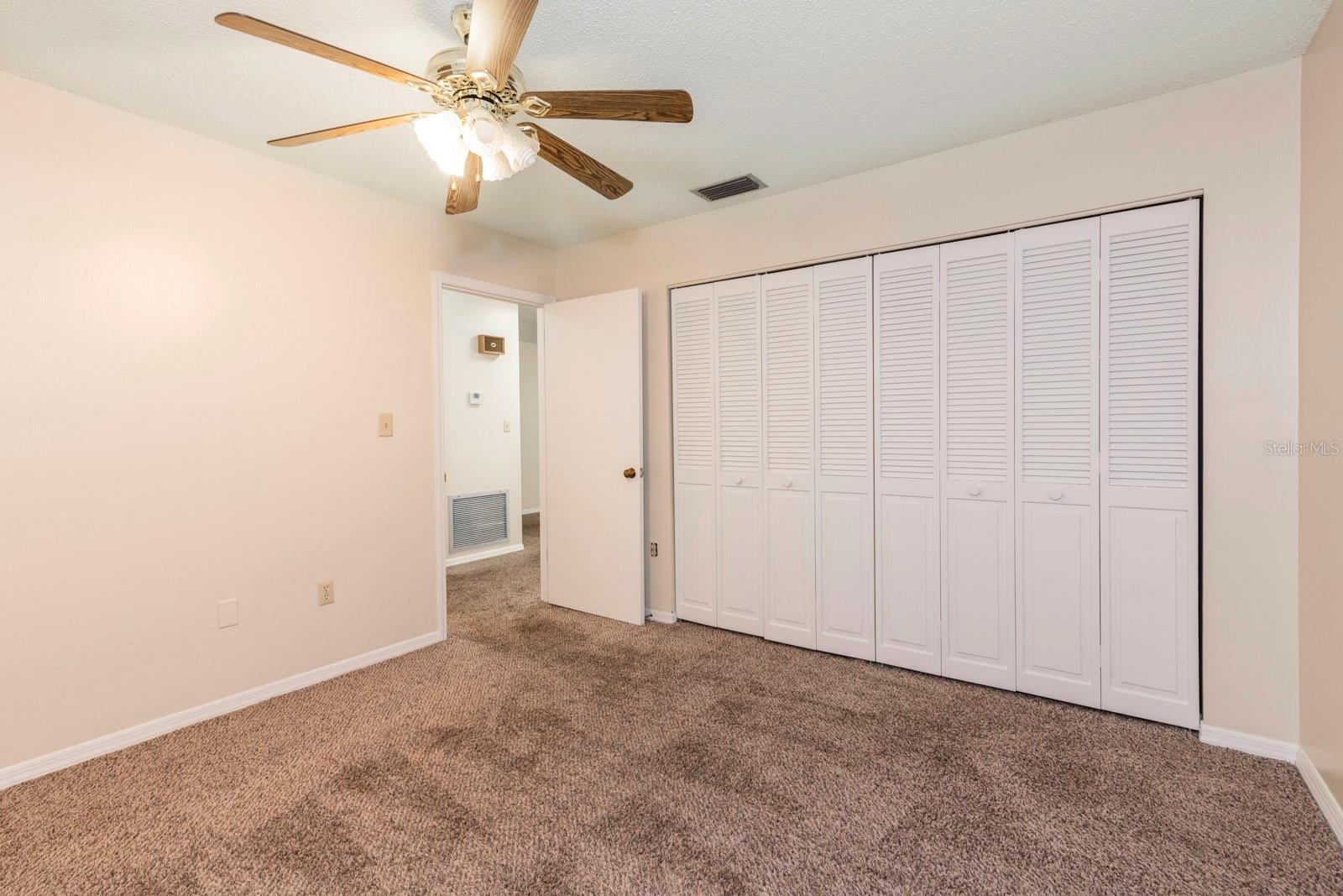 LAKE DORA VILLAS - Residential Lease