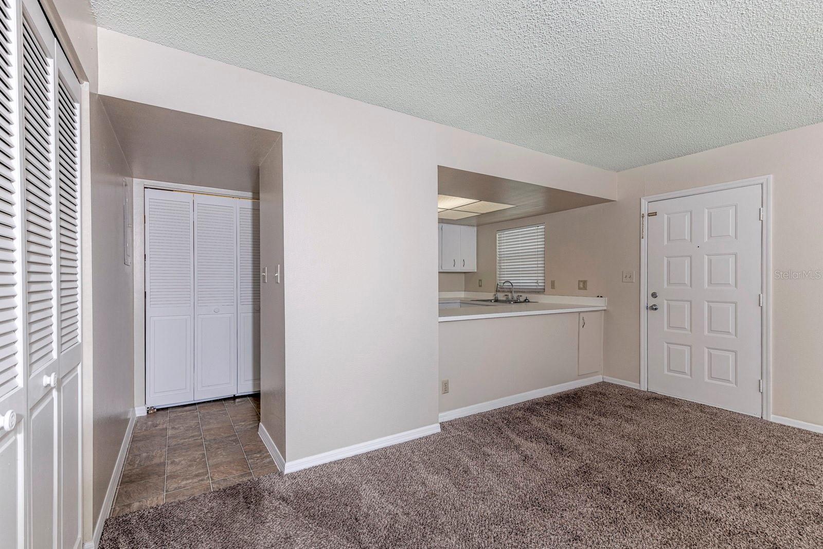 LAKE DORA VILLAS - Residential Lease