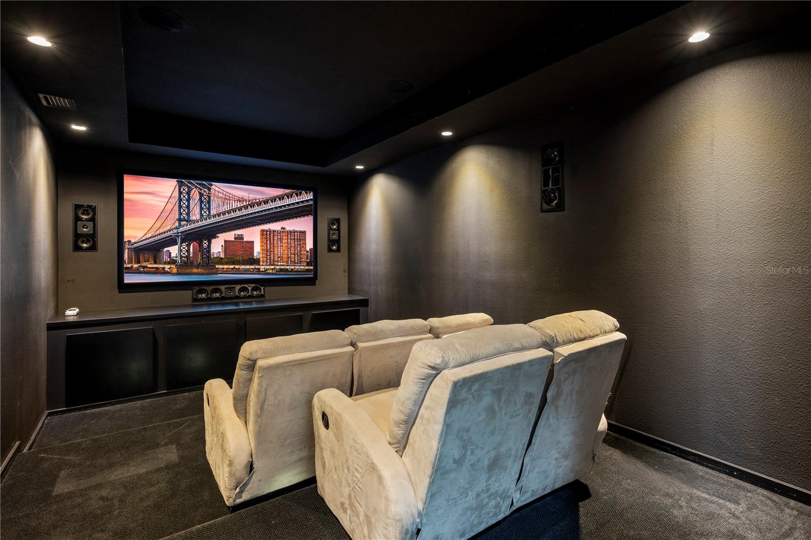 ASSESSORS WINNEMISSETT - Residential