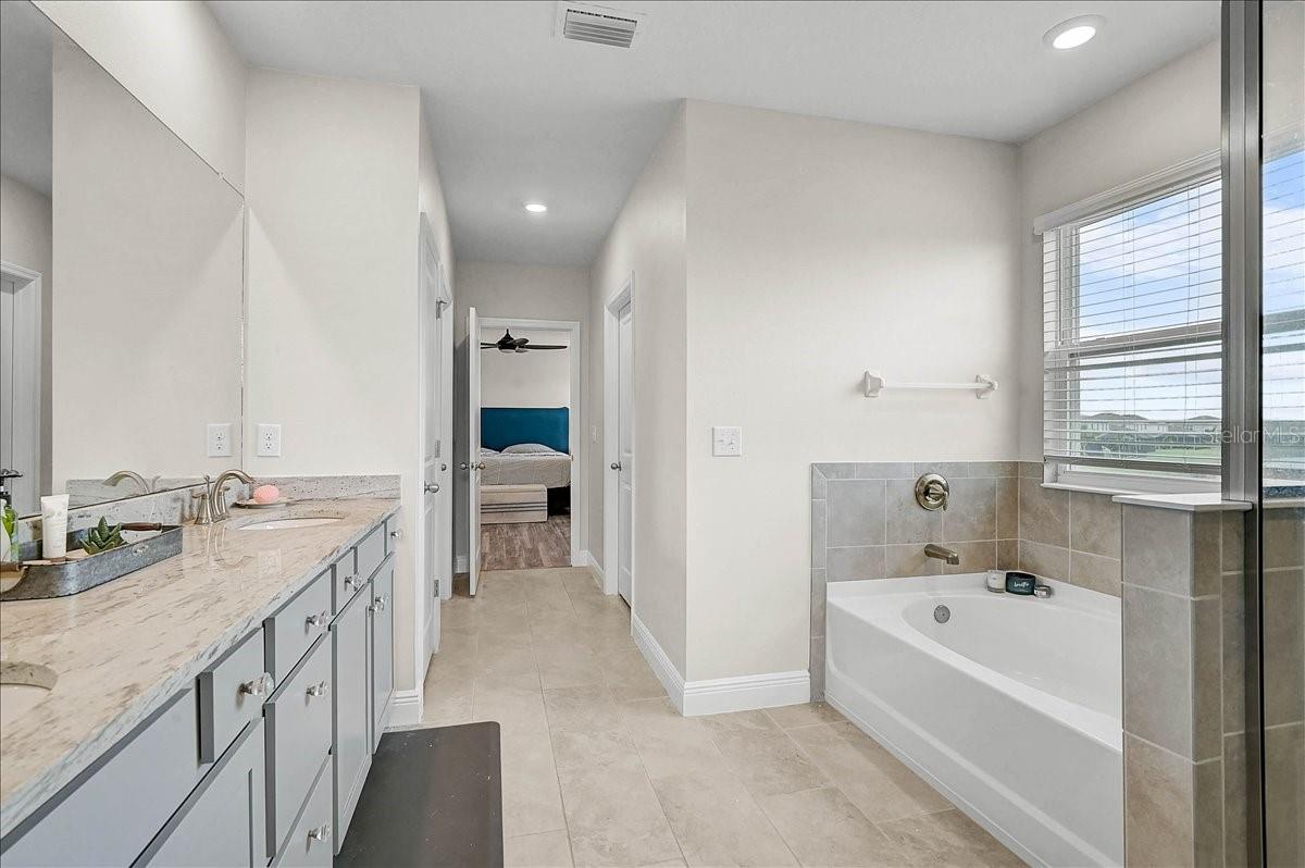 PROMENADE ESTATES PH L - Residential