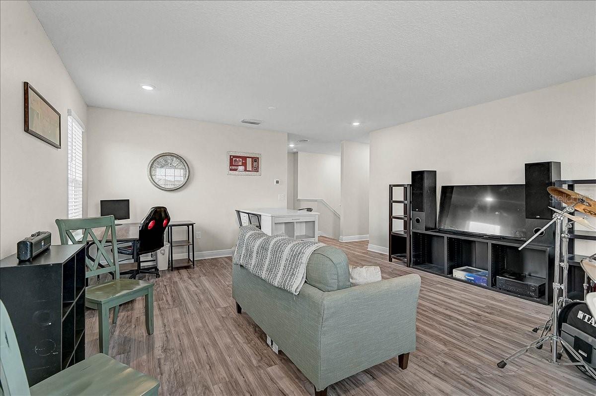 PROMENADE ESTATES PH L - Residential