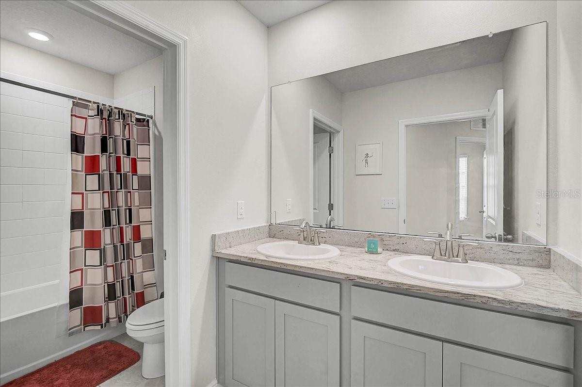 PROMENADE ESTATES PH L - Residential