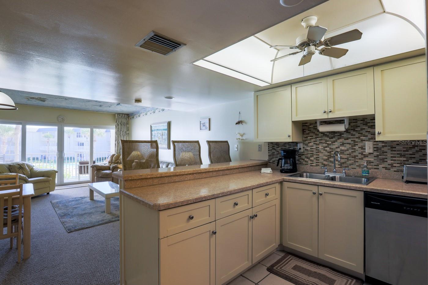 Southeaster Condo 02 - Residential