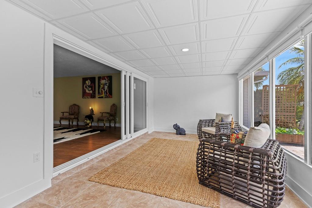 BOCA CIEGA POINT EAST - Residential