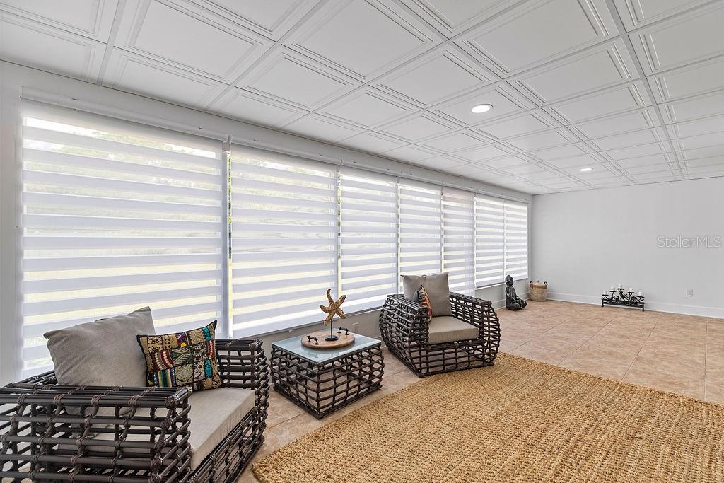 BOCA CIEGA POINT EAST - Residential