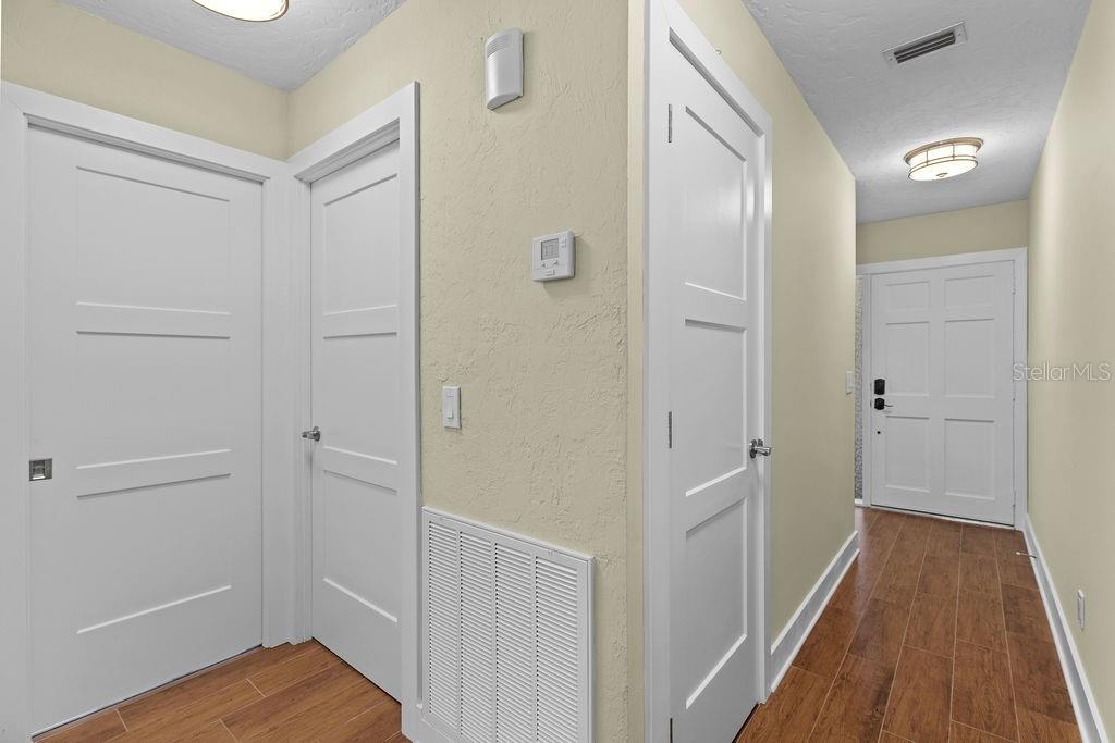 BOCA CIEGA POINT EAST - Residential