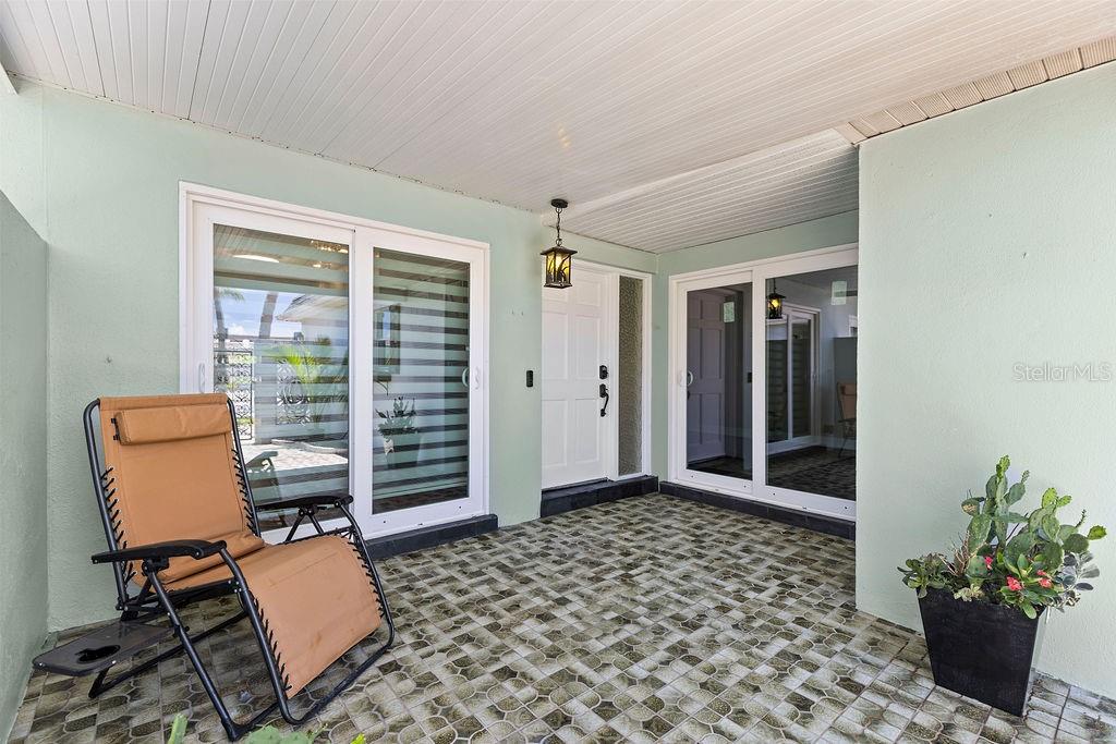 BOCA CIEGA POINT EAST - Residential