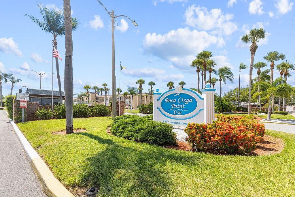 BOCA CIEGA POINT EAST - Residential